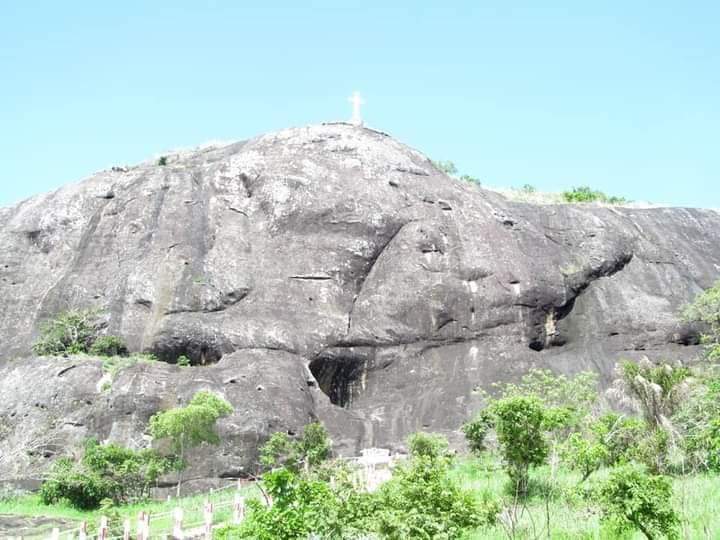 Grotte de Ngog Lituba